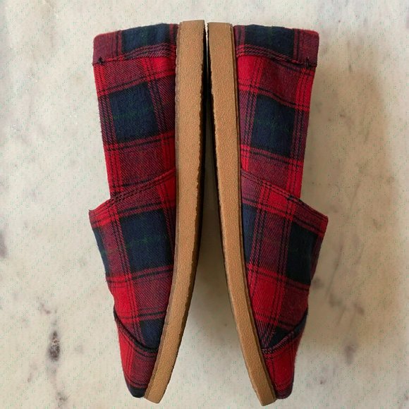 TOMS Classic Red & Navy Plaid Slip-Ons Women's Size 8.5 - Picture 5 of 6